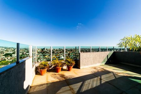 Apartamento à venda com 165m², 3 quartos e 2 vagasCobertura