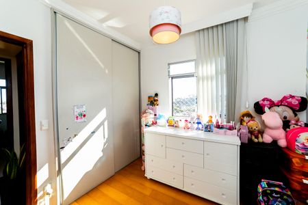 Apartamento à venda com 165m², 3 quartos e 2 vagasQuarto 2