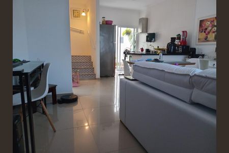 Casa de condomínio para alugar com 109m², 2 quartos e 2 vagas Casa de condomínio para alugar com 109m², 2 quartos e 2 vagasSala