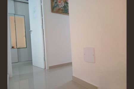 Sala de casa de condomínio para alugar com 2 quartos, 109m² em Chácaras Pousada do Vale, São José dos Campos