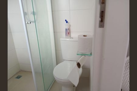 Casa de condomínio para alugar com 109m², 2 quartos e 2 vagas Casa de condomínio para alugar com 109m², 2 quartos e 2 vagasBanheiro