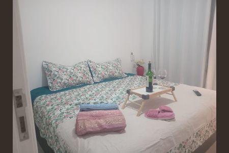 Casa de condomínio para alugar com 109m², 2 quartos e 2 vagas Casa de condomínio para alugar com 109m², 2 quartos e 2 vagasQuarto
