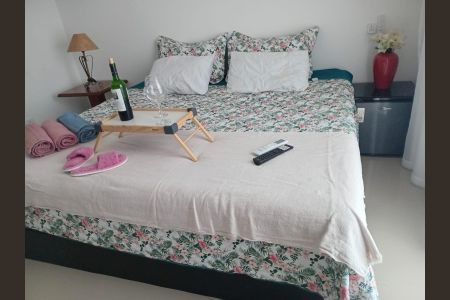 Casa de condomínio para alugar com 109m², 2 quartos e 2 vagas Casa de condomínio para alugar com 109m², 2 quartos e 2 vagasQuarto