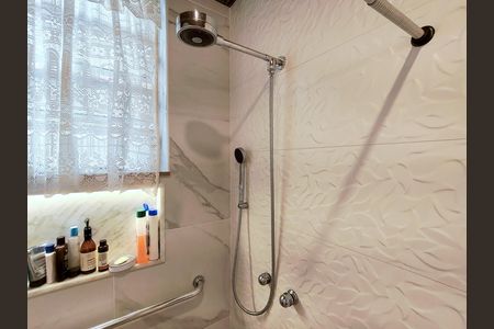 Apartamento à venda com 110m², 3 quartos e 1 vaga Apartamento à venda com 110m², 3 quartos e 1 vagaBanheiro Corredor