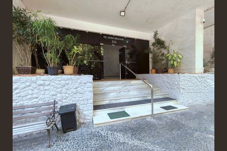 Apartamento à venda com 110m², 3 quartos e 1 vaga Apartamento à venda com 110m², 3 quartos e 1 vagaFachada e portaria