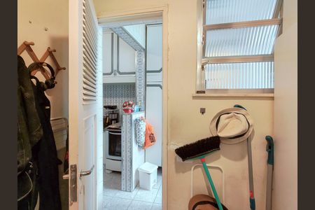 Apartamento à venda com 110m², 3 quartos e 1 vaga Apartamento à venda com 110m², 3 quartos e 1 vagaQuarto de Serviço