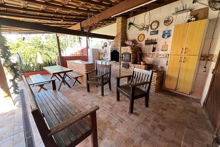 Casa para alugar com 580m², 6 quartos e 4 vagas