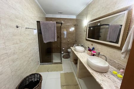Casa para alugar com 580m², 6 quartos e 4 vagas