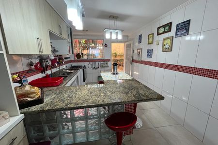 Casa para alugar com 580m², 6 quartos e 4 vagas