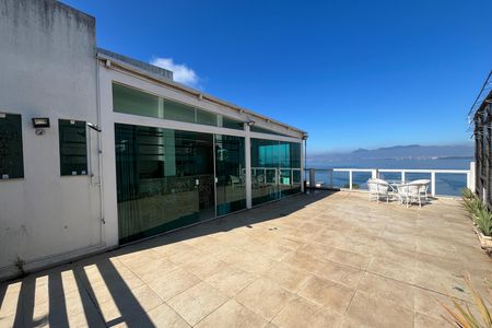 Casa para alugar com 580m², 6 quartos e 4 vagas