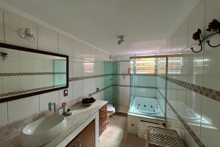 Casa para alugar com 580m², 6 quartos e 4 vagas