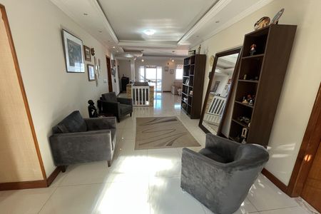 Casa para alugar com 580m², 6 quartos e 4 vagas