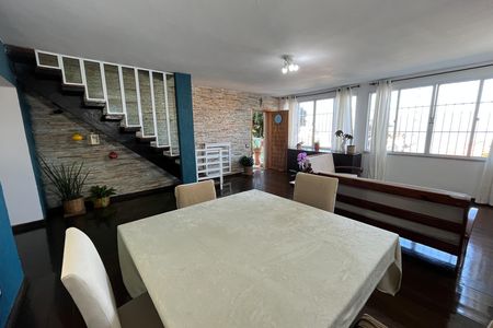 Casa para alugar com 580m², 6 quartos e 4 vagas