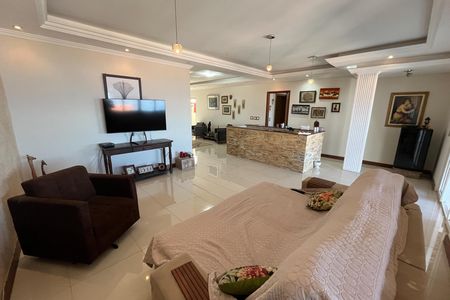 Casa para alugar com 580m², 6 quartos e 4 vagas