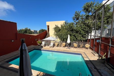 Casa para alugar com 580m², 6 quartos e 4 vagas