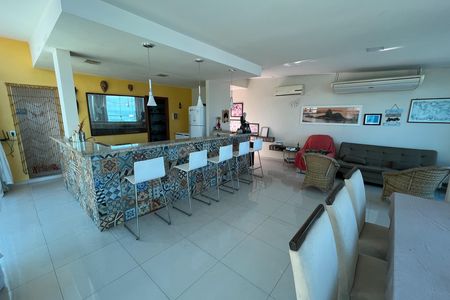 Casa para alugar com 580m², 6 quartos e 4 vagas