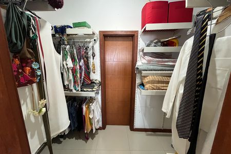 Casa para alugar com 580m², 6 quartos e 4 vagas