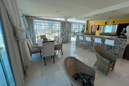 Casa para alugar com 580m², 6 quartos e 4 vagas
