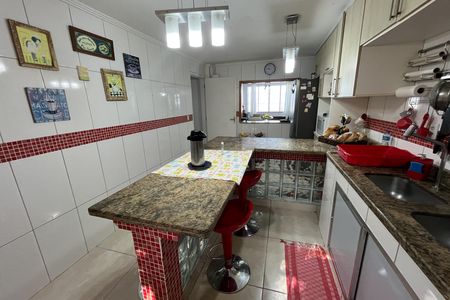Casa para alugar com 580m², 6 quartos e 4 vagas