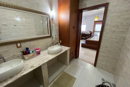 Casa para alugar com 580m², 6 quartos e 4 vagas