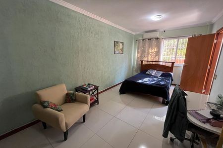 Casa para alugar com 580m², 6 quartos e 4 vagas