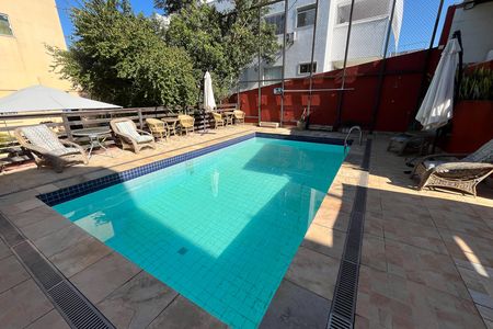 Casa para alugar com 580m², 6 quartos e 4 vagas