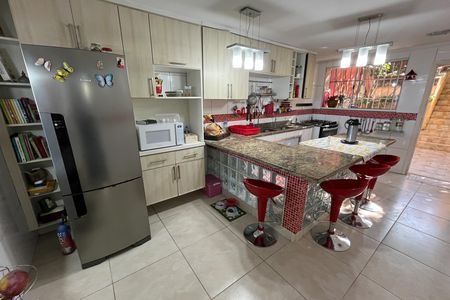 Casa para alugar com 580m², 6 quartos e 4 vagas