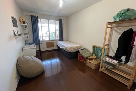 Casa para alugar com 580m², 6 quartos e 4 vagas
