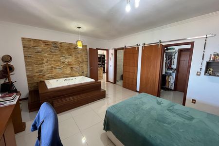 Casa para alugar com 580m², 6 quartos e 4 vagas