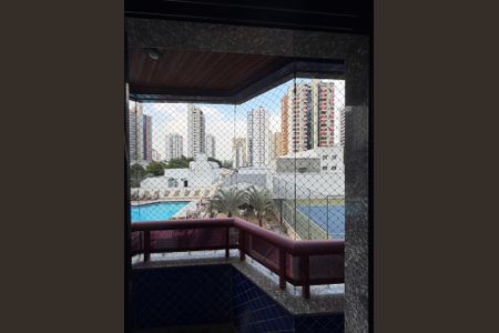 Apartamento à venda com 205m², 1 quarto e 5 vagas Apartamento à venda com 205m², 1 quarto e 5 vagasVaranda