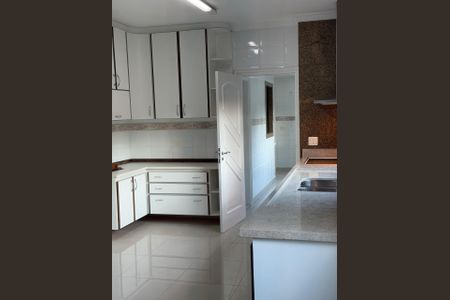 Apartamento à venda com 205m², 1 quarto e 5 vagas Apartamento à venda com 205m², 1 quarto e 5 vagasCozinha