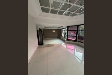 Apartamento à venda com 205m², 1 quarto e 5 vagas Apartamento à venda com 205m², 1 quarto e 5 vagasSala