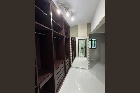 Apartamento à venda com 205m², 1 quarto e 5 vagas Apartamento à venda com 205m², 1 quarto e 5 vagasQuarto
