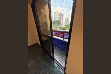 Apartamento à venda com 205m², 1 quarto e 5 vagas Apartamento à venda com 205m², 1 quarto e 5 vagasQuarto