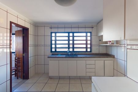 Cozinha de apartamento para alugar com 2 quartos, 77m² em Parque São Lucas, São Paulo