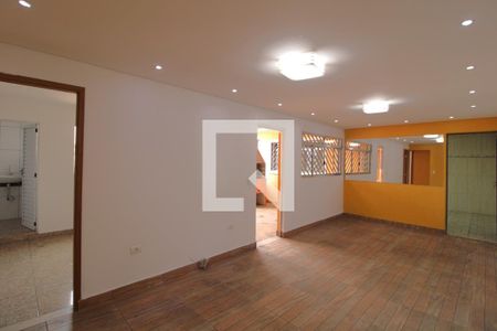 Casa à venda com 276m², 3 quartos e 3 vagas Casa à venda com 276m², 3 quartos e 3 vagasSala