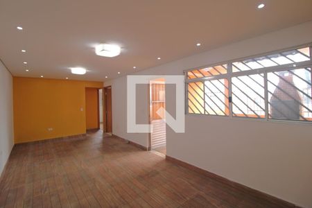 Casa à venda com 276m², 3 quartos e 3 vagas Casa à venda com 276m², 3 quartos e 3 vagasSala