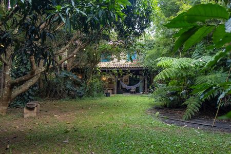 Casa de condomínio para alugar com 2200m², 4 quartos e 2 vagas Casa de condomínio para alugar com 2200m², 4 quartos e 2 vagasJardim
