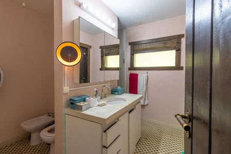 Casa de condomínio para alugar com 2200m², 4 quartos e 2 vagas Casa de condomínio para alugar com 2200m², 4 quartos e 2 vagasBanheiro do Quarto 3 - Suite master
