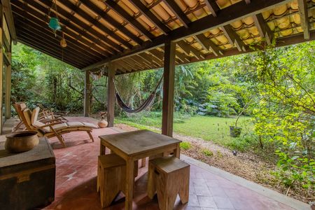 Casa de condomínio para alugar com 2200m², 4 quartos e 2 vagas Casa de condomínio para alugar com 2200m², 4 quartos e 2 vagasÁrea externa