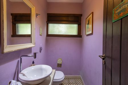 Casa de condomínio para alugar com 2200m², 4 quartos e 2 vagas Casa de condomínio para alugar com 2200m², 4 quartos e 2 vagasLavabo