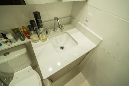 Apartamento à venda com 29m², 1 quarto e sem vaga Apartamento à venda com 29m², 1 quarto e sem vagaBanheiro da Suíte