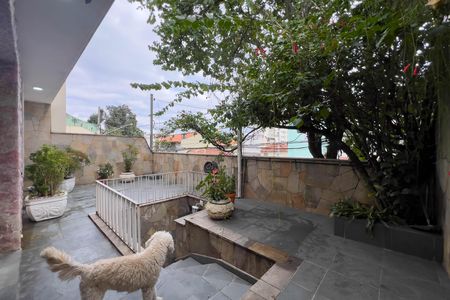Casa à venda com 120m², 3 quartos e 2 vagas Casa à venda com 120m², 3 quartos e 2 vagasVaranda