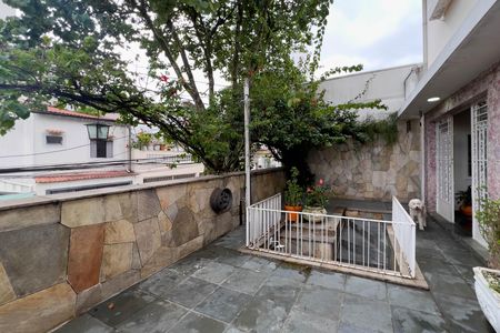 Casa à venda com 120m², 3 quartos e 2 vagas Casa à venda com 120m², 3 quartos e 2 vagasVaranda