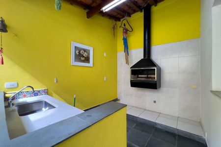 Casa à venda com 120m², 3 quartos e 2 vagas Casa à venda com 120m², 3 quartos e 2 vagasQuintal