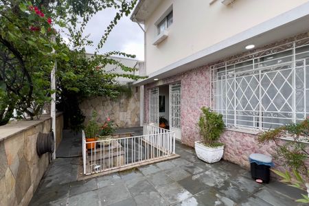 Casa à venda com 120m², 3 quartos e 2 vagas Casa à venda com 120m², 3 quartos e 2 vagasVaranda