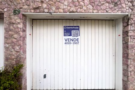 Casa à venda com 120m², 3 quartos e 2 vagas Casa à venda com 120m², 3 quartos e 2 vagasFachada e Placa HBJM-2024