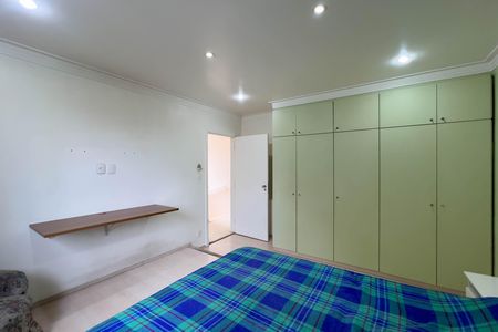 Casa à venda com 120m², 3 quartos e 2 vagas Casa à venda com 120m², 3 quartos e 2 vagasQuarto 1