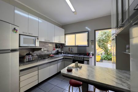 Casa à venda com 120m², 3 quartos e 2 vagas Casa à venda com 120m², 3 quartos e 2 vagasCozinha