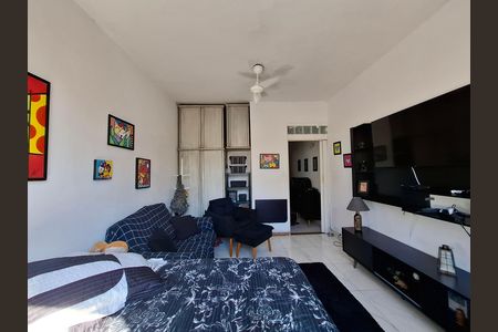 Apartamento à venda com 26m², 1 quarto e sem vaga Apartamento à venda com 26m², 1 quarto e sem vagaSala/Quarto